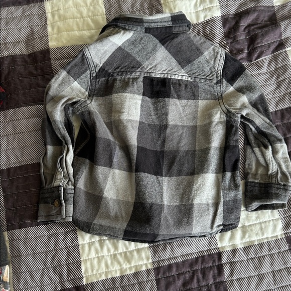 2T button up bundle - Picture 7 of 10